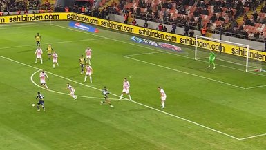 Fenerbahçe'nin Direkleri Geçemedi: Jhon Duran ve Marco Asensio'nun Pozisyonları Fenerbahçe'nin Direkleri Geçemedi: Jhon Duran ve Marco Asensio'nun Pozisyonları