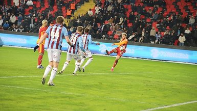 Trabzonspor'un Savunma Sorunları Devam Ediyor Trabzonspor'un Savunma Sorunları Devam Ediyor