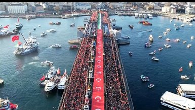İstanbul'da Filistin İçin Yoğun Katılımlı Yürüyüş İstanbul'da Filistin İçin Yoğun Katılımlı Yürüyüş