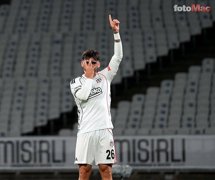 Usta yazardan Beşiktaş yorumu! "Santrforsuz oynamayı denemek..."