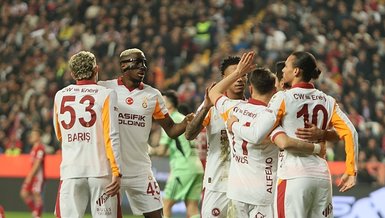 Galatasaray, Antalyaspor'u Farklı Geçti: 4-1