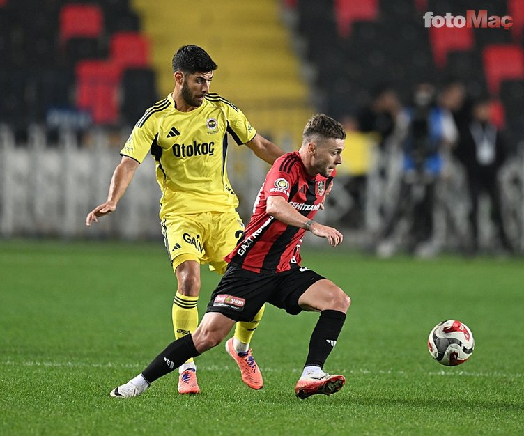 Fenerbahçe, Gaziantep FK'yi 4-0 Yenerek Fark Yaratıyor
