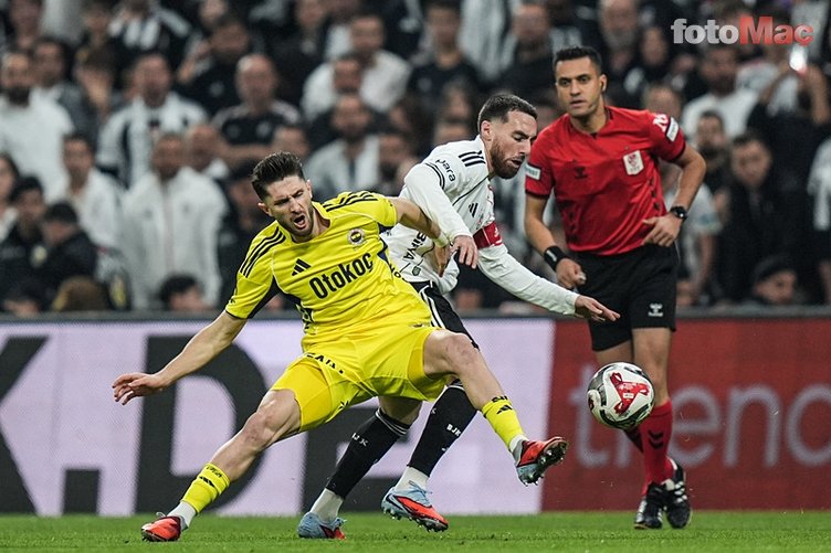 Beşiktaş-Fenerbahçe Derbisinde Sert Eleştiriler