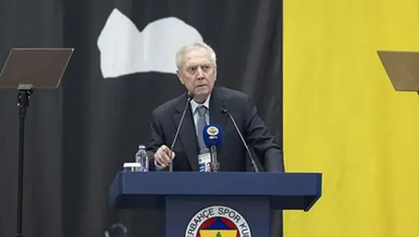 Aziz Yıldırım'dan Fenerbahçe'ye sert eleştiriler