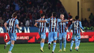 Bordo Mavili Taraftarlar Derbi Öncesi TS Club'larda Yığılma Yaşadı