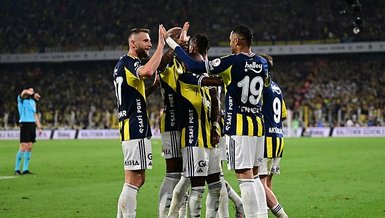 Fenerbahçe, Trabzonspor'u 1-0 İle Geçerek Sezonun İlk Galibiyetini Aldı