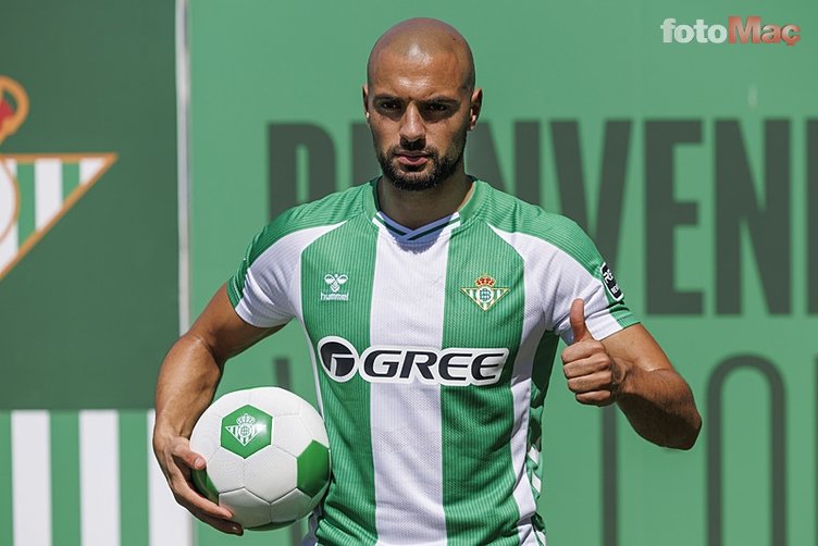 Real Betis, Sofyan Amrabat'ı Kadrosuna Katmak İstiyor