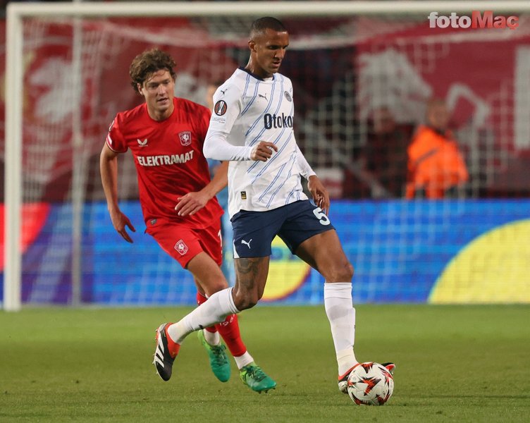 Fenerbahçe'de Kadro Dışı Bırakılan Rodrigo Becao'nın Geri Dönüşü Zorlaşıyor