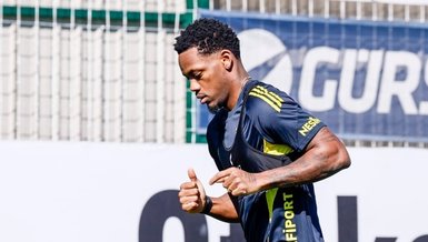 Fenerbahçe, Tesislerinde Antrenman Gerçekleştirdi