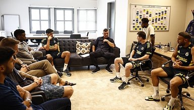 Saran ve Torunoğulları'ndan Futbolculara Toplantı