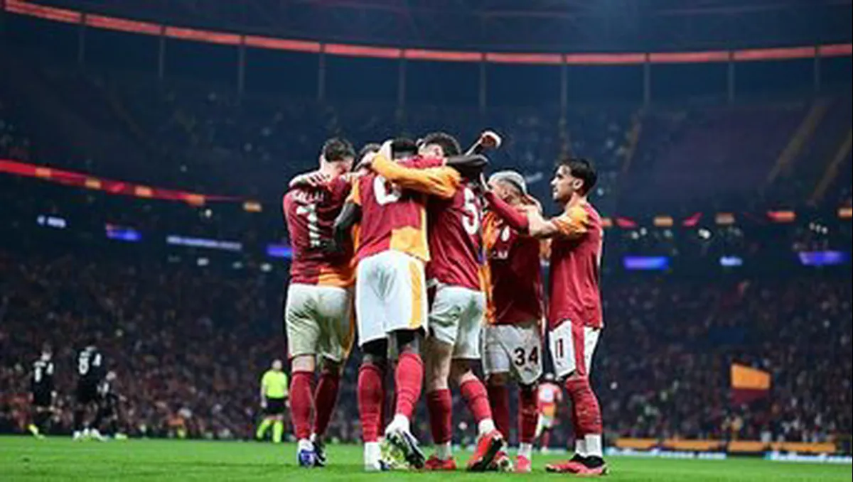 Galatasaray, Juventus'u 5-2 ile geçerek avantaj elde etti