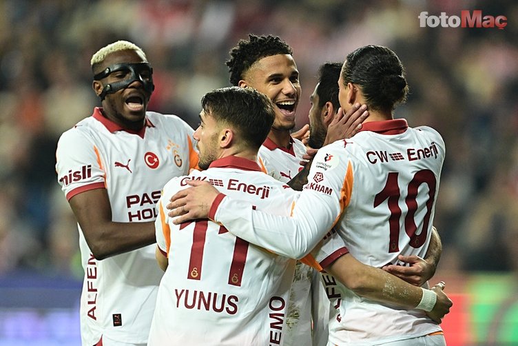 Galatasaray, Antalyaspor'u 4-1 ile Geçti: Kaleci Günay Güvenç Yeni Yılda Kaleyi Koruyacak