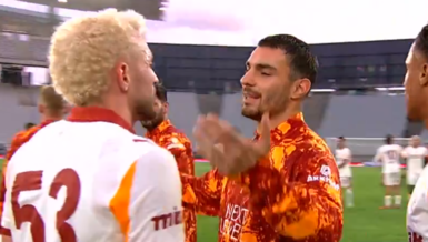 Galatasaray, İkas Eyüpspor'u Mağlup Etti, Takım Arkadaşları Arasındaki Diyalog Gündem Oldu
