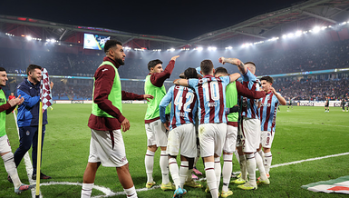 Bordo-Mavililer Galibiyetiyle Derbiye Odaklandı