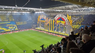 Kadıköy'de Büyük Derbi: Fenerbahçe - Galatasaray Mücadelesinde Büyüleyici Koreografiler