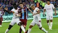 Trabzonspor, Galatasaray'ı 4-0 Yenerek Fark Yarattı