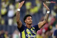Fenerbahçe'de Jayden Oosterwolde'nin Geleceği Tartışılıyor