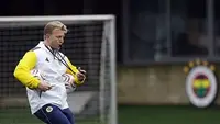 Fenerbahçe'de Dirk Kuyt Dönemi Başladı, Performansı Belirleyici Olacak