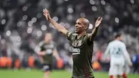 Beşiktaş'ta Joao Mario'nun AEK ile Anlaşma Sağladığı İddia Ediliyor
