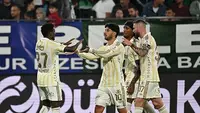 Fenerbahçe, Çaykur Rizespor'u 3-0 ile geçti