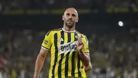 Fenerbahçe, Eyüpspor Maçında Penaltı ile Öne Geçti