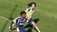 Fenerbahçe'de İsmail Kartal Yönetiminde Antrenman Gerçekleşti