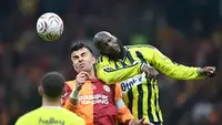 Fenerbahçe, Galatasaray Karşısında İlk Yarıyı Geride Kapattı