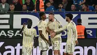 Fenerbahçe, Çaykur Rizespor'u 3-0 ile geçti