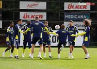 Fenerbahçe, Galatasaray derbisi için savunma belirsizliği yaşıyor