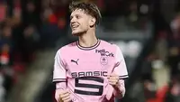 Rennes, Strasbourg'u 3-0 ile Geçti: Szymanski'nin Şahane Golü