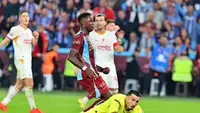 Trabzonspor'un Dju'su Galatasaray'a karşı parladı