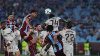 Samet Akaydın, Hearts Maçında Hava Toplarında Öne Çıktı