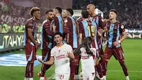 Trabzonspor, Galatasaray'ı 4-0 ile Geçti