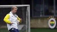 Fenerbahçe'de Dirk Kuyt, Çorum Maçı Öncesi Yıldızlarla Buluştu