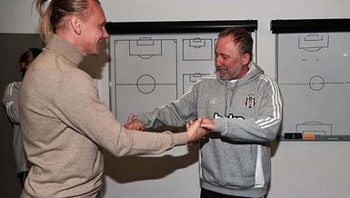 Domagoj Vida BJK Nevzat Demir Tesisleri'ni Ziyaret Etti