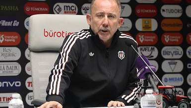 Sergen Yalçın'ın Ekibi Stuttgart Maçında Detaylı Analiz Yaptı